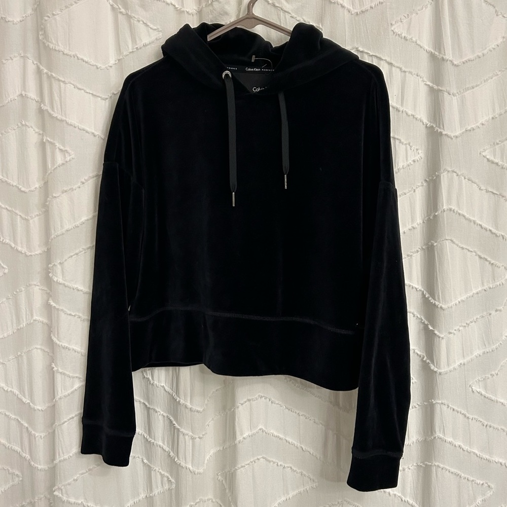 NWOT Calvin Klein Performance Women’s Velour Cropped Hoodie